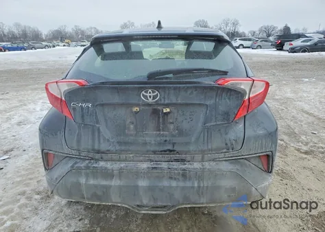 2021 Toyota C-Hr Xle z USA, uszkodzony, nr VIN JTNKHMBX6M1116401